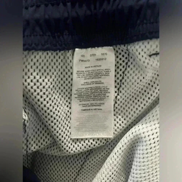 Columbia Women’s Plus PFG Backcast Navy Shorts - Size 1X - Picture 6 of 6